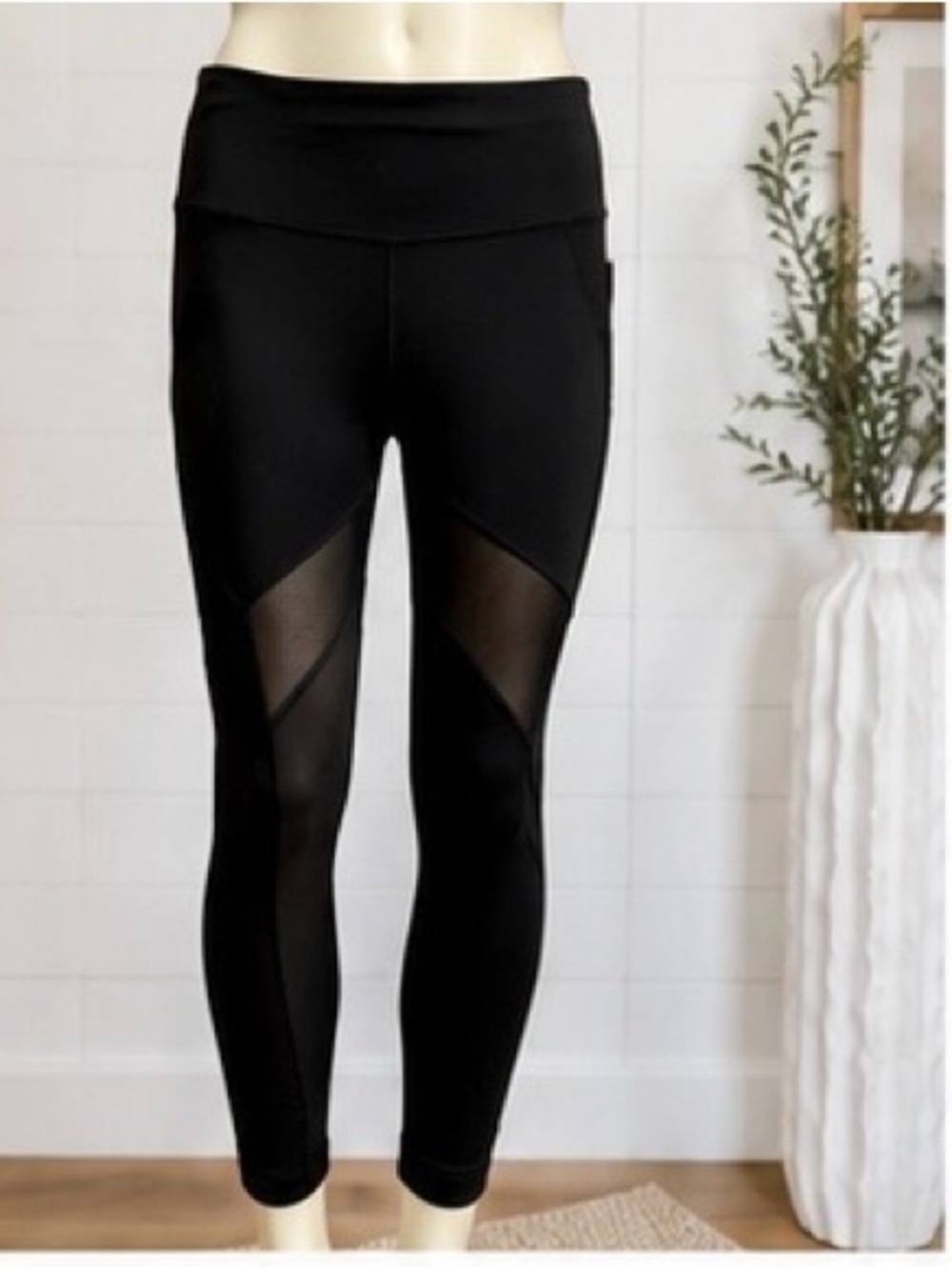 Athleta Stealth Mesh 7/8 Tight Black Sculpting Leggings Small NWT